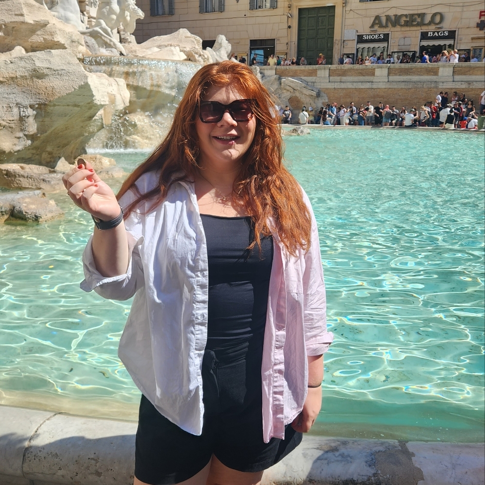 Meet your Posher, Danielle